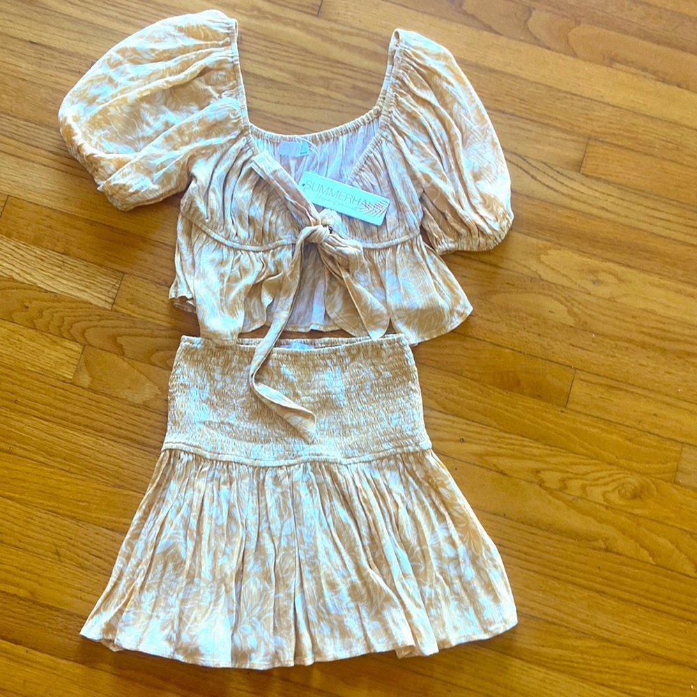 NWT two piece skirt outfit .